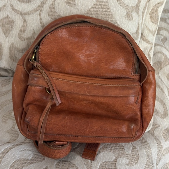 Madewell leather mini backpackk main image 4